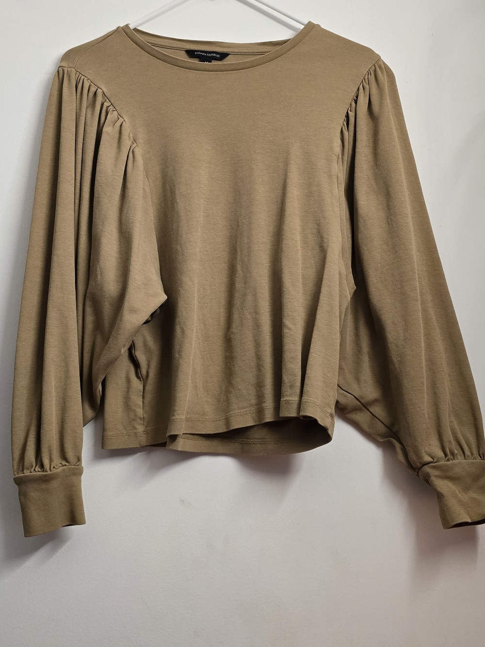 Banana Republic Women’s Beige Puff Sleeve Blouse, L